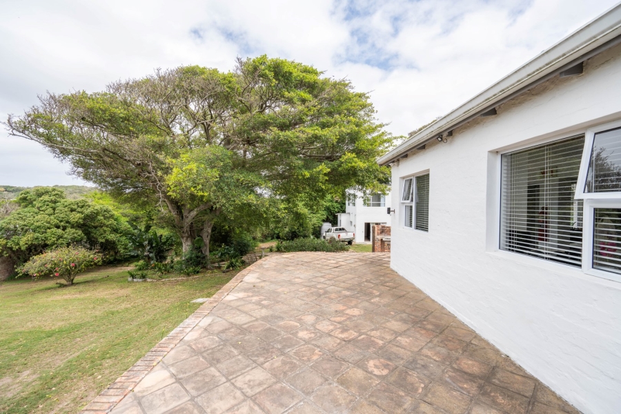 8 Bedroom Property for Sale in West Bank Eastern Cape